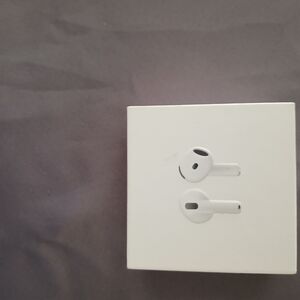 White Wireless Earbuds